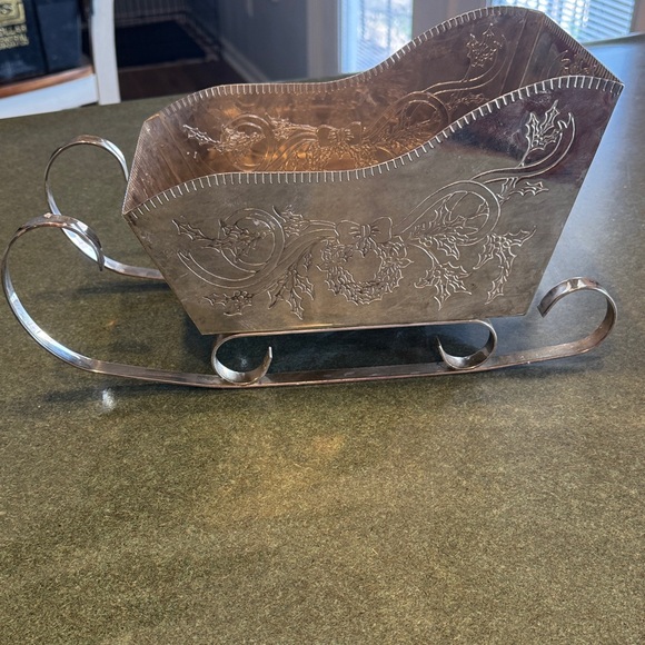 Vintage Silver Plated Sleigh Centerpiece - Picture 4 of 7